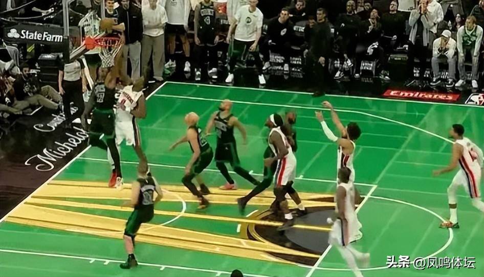 yy易游官网入口关于凯尔特人球星三分绝杀，全场观众热烈欢呼，控制一切游戏.的信息